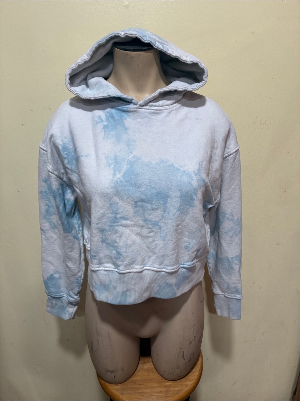 Frankie's Bikinis Light Blue Tie-Dye Cropped Hoodie